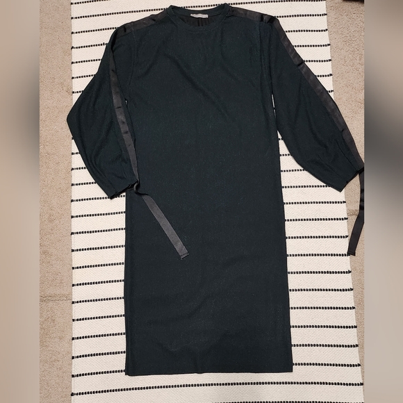 Zara Long Green Dress - Picture 1 of 2